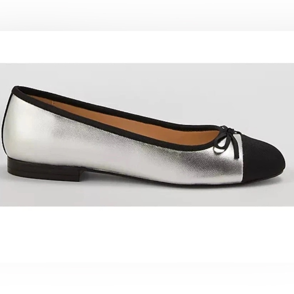 NEW Ann Taylor Cap Toe Silver Metallic Ballet Flat Black sz 7.5